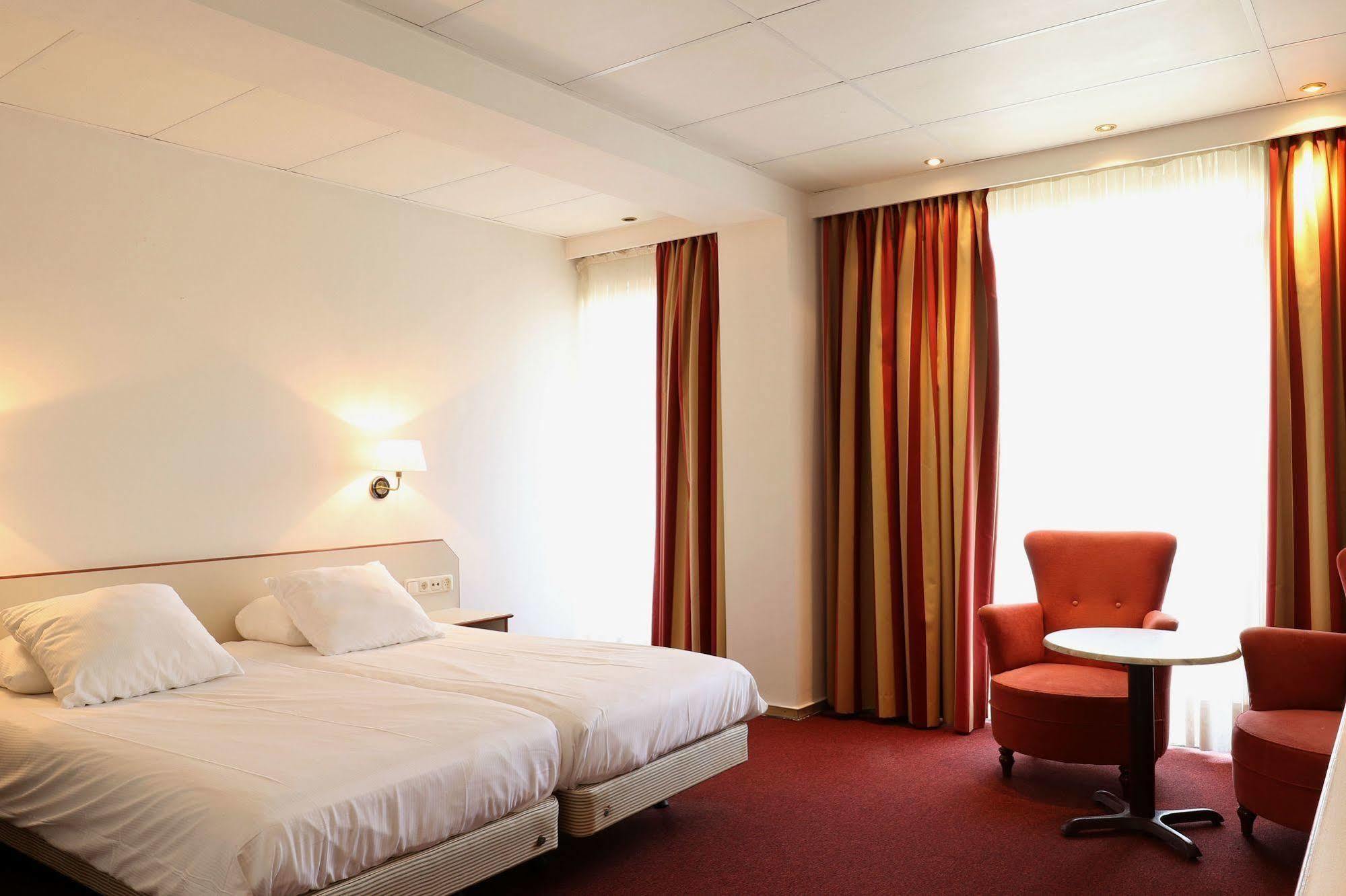 Js Hotel Epen Ngoại thất bức ảnh